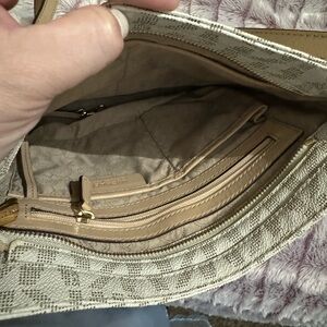 Michale Kors Logo crossbody